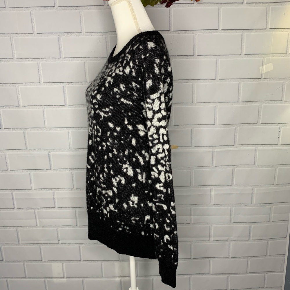 Ava&Viv With Wool Leopard Print B/W Sweater 4x. - image 3